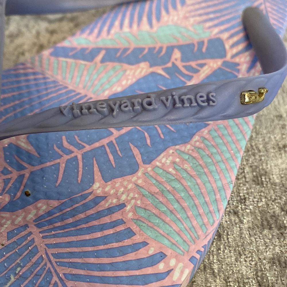 Vineyard vines flip flops {1009} - Picture 7 of 7